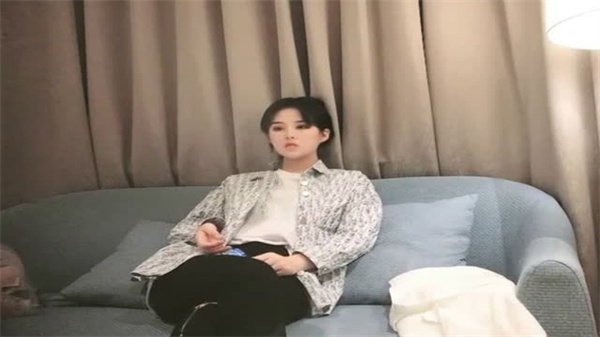 91沈先生无套内射00后乖巧女神，听话小姐姐任你摆布